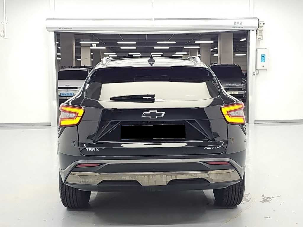 CHEVROLET Trax — photo 03
