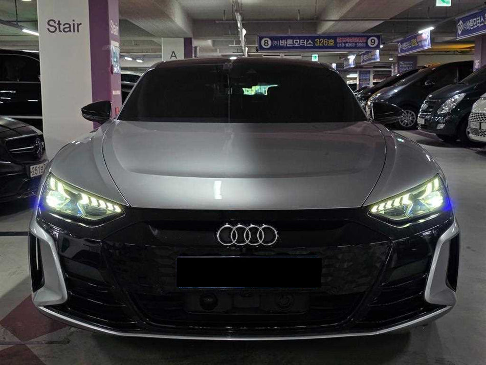 Audi e-tron GT — photo 02
