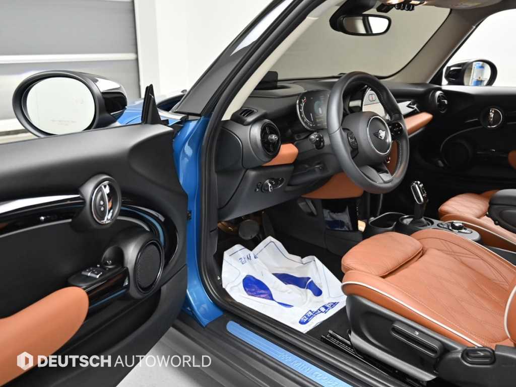 Mini Cooper — photo 11