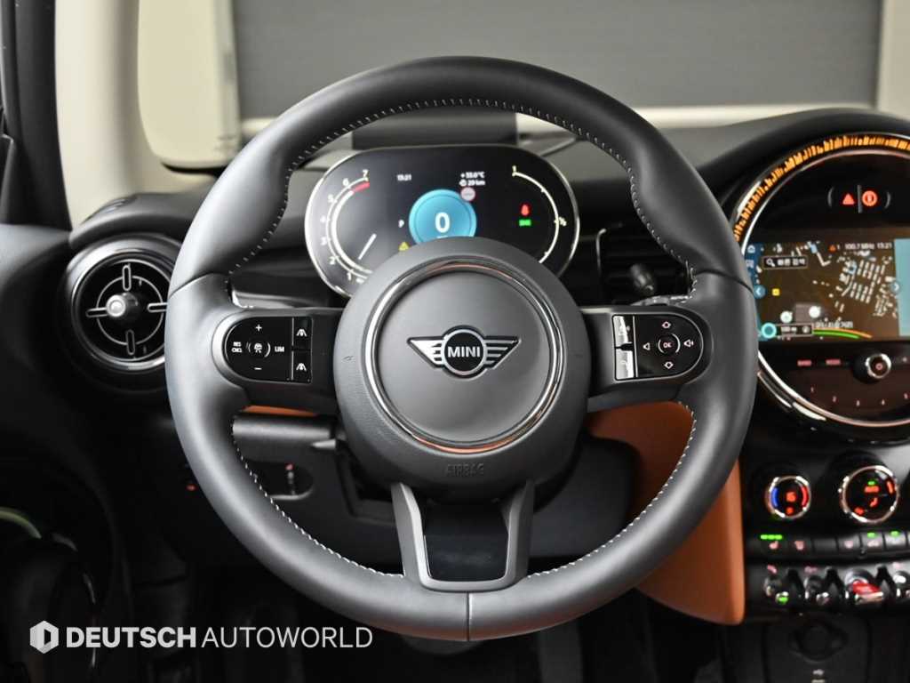 Mini Cooper — photo 13