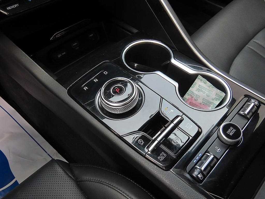 Kia K5 — photo 10