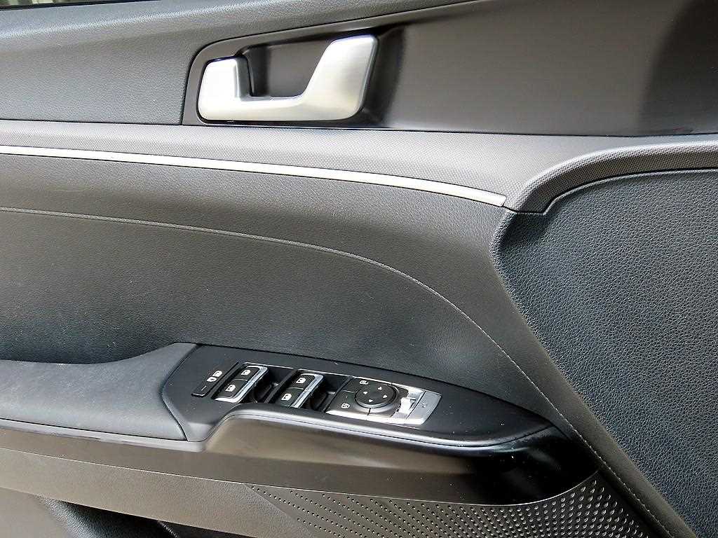 Kia K5 — photo 11