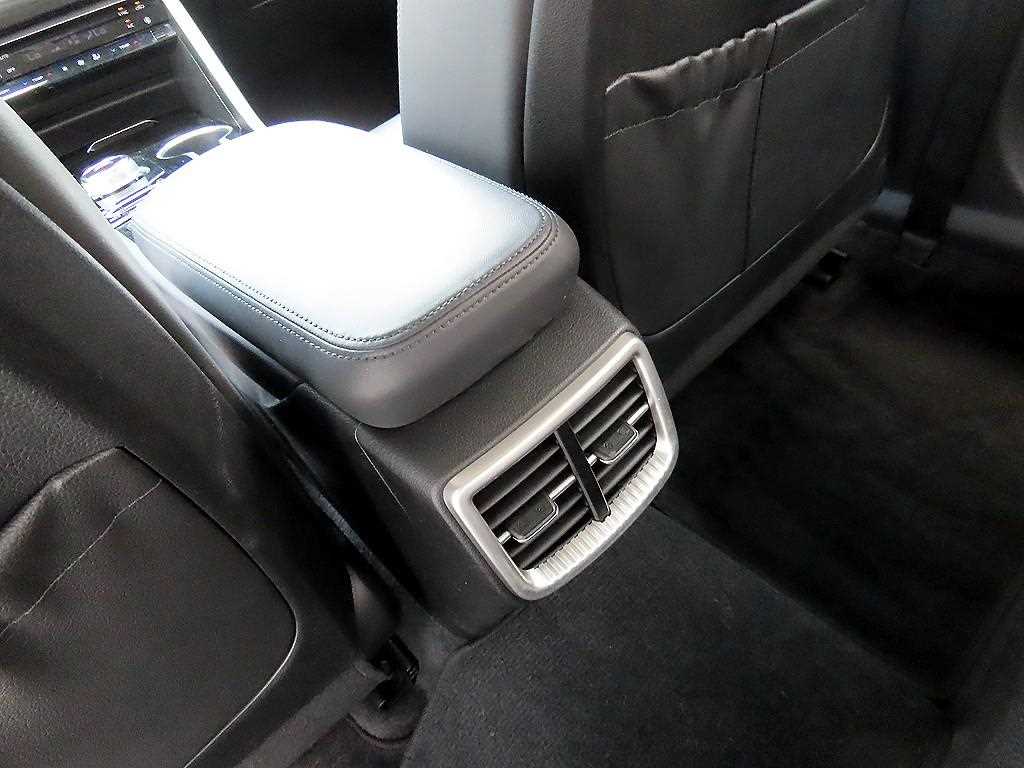 Kia K5 — photo 17