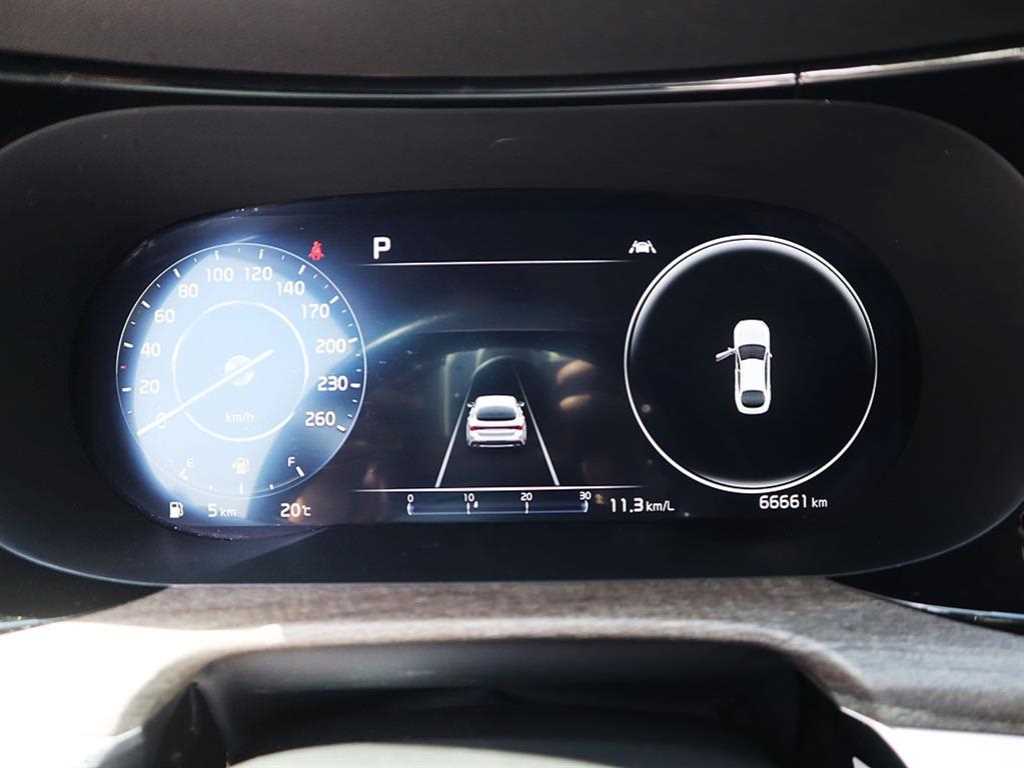 Kia K5 — photo 09