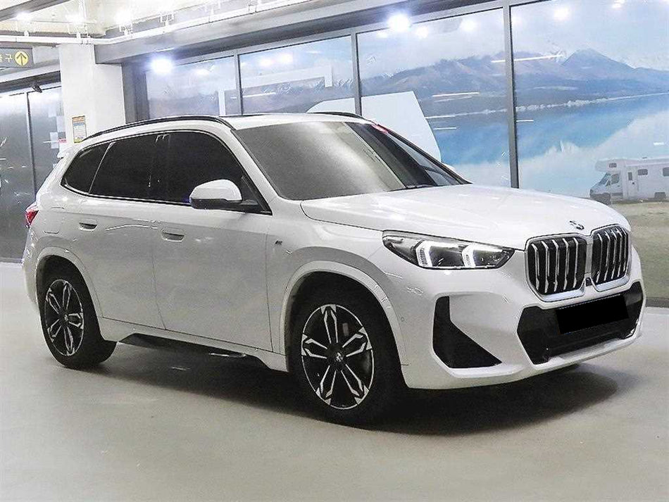 BMW X1 — photo 01