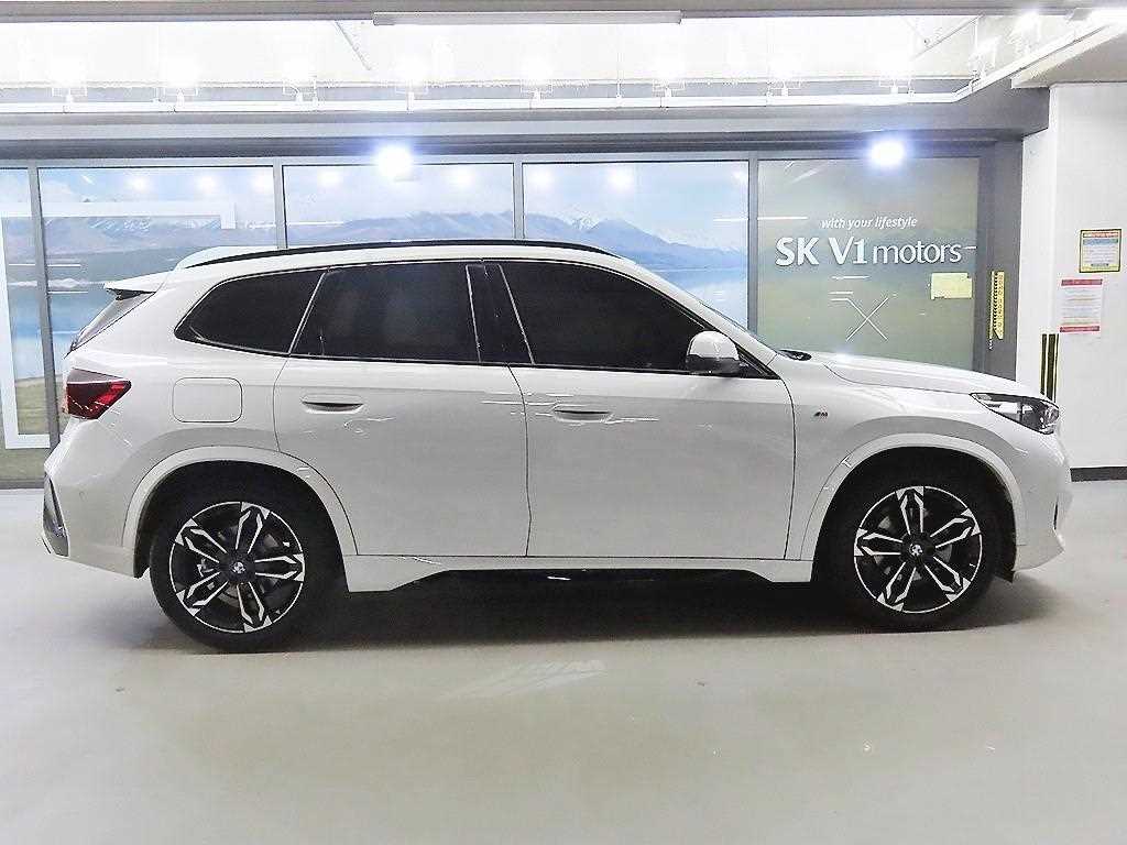 BMW X1 — photo 03
