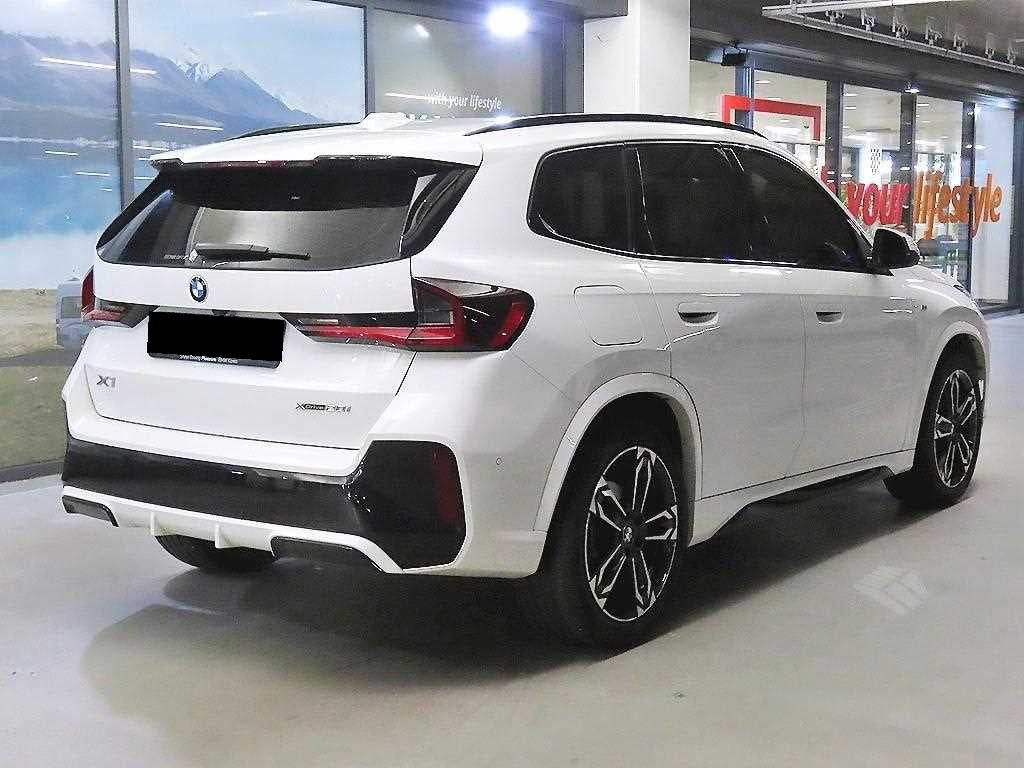 BMW X1 — photo 04