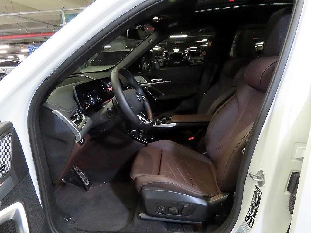 BMW X1 — photo 06