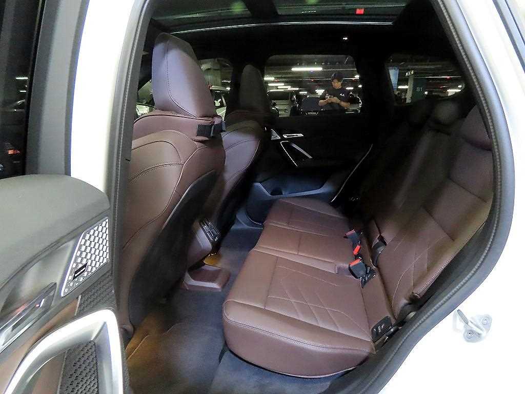 BMW X1 — photo 07