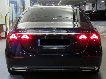 Mercedes-Benz E-Class — photo 05