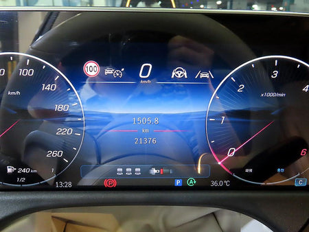 Mercedes-Benz E-Class — photo 09