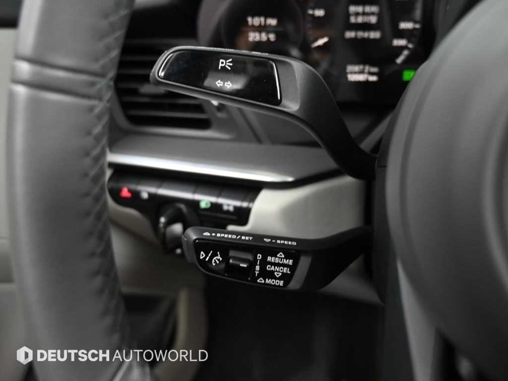 Porsche 911 — photo 16