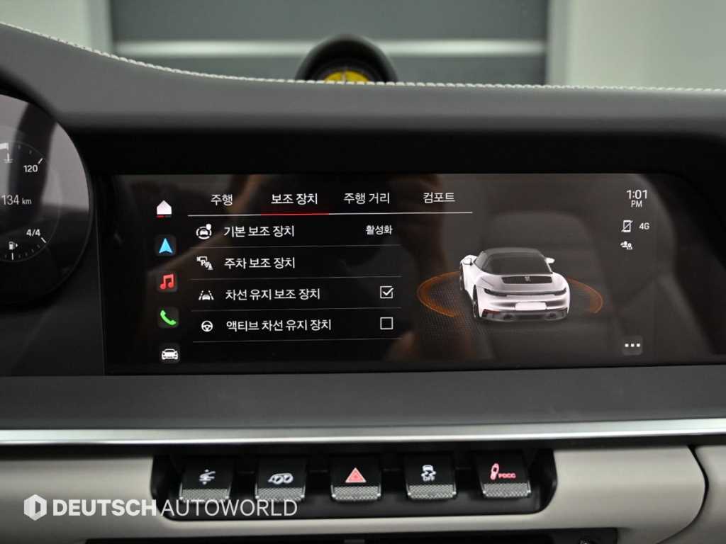 Porsche 911 — photo 17