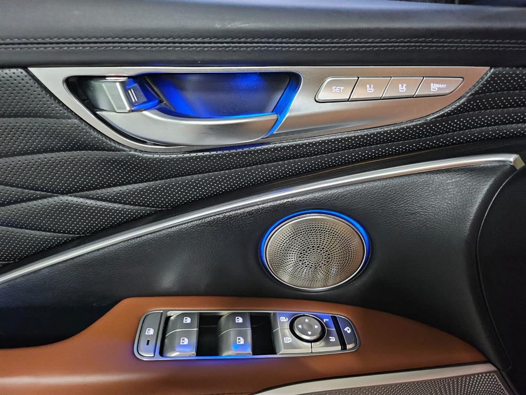 Kia K9 — photo 16