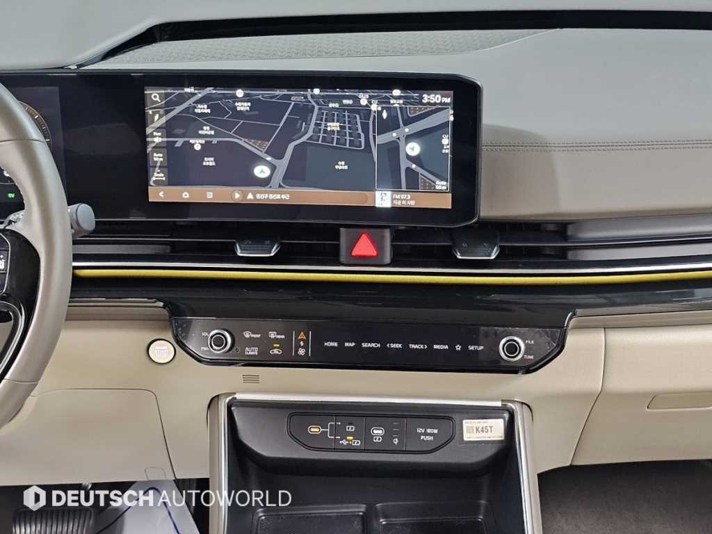 Kia Carnival — photo 14