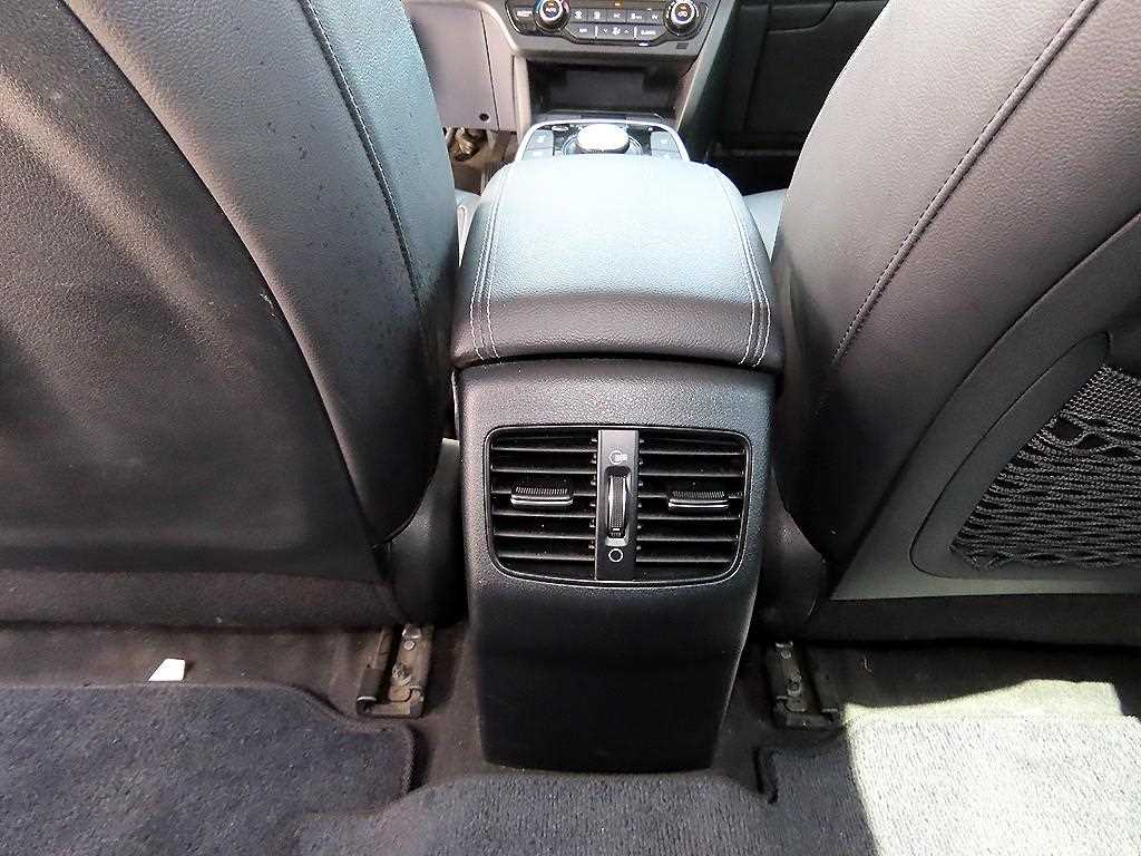 Kia Niro — photo 17