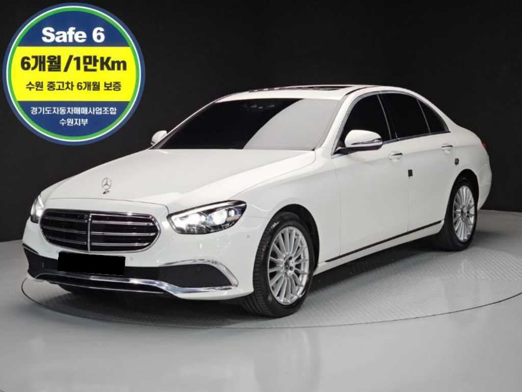 Mercedes-Benz E-Class — photo 01
