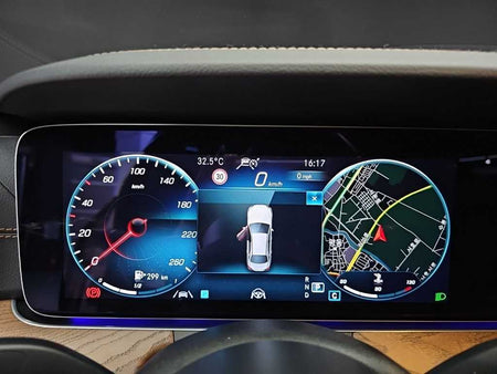 Mercedes-Benz E-Class — photo 06