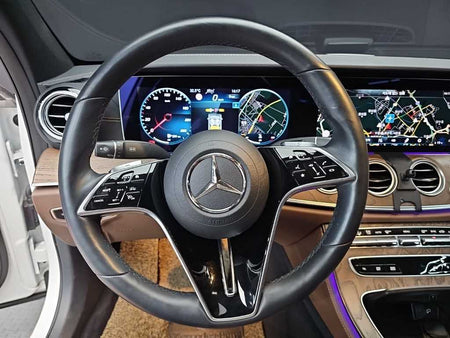 Mercedes-Benz E-Class — photo 09