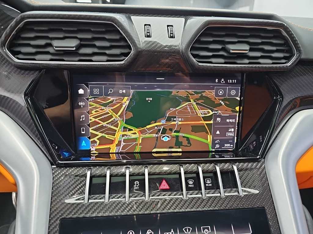 Lamborghini Urus — photo 15