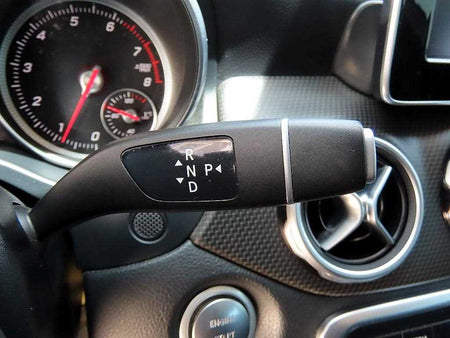 Mercedes-Benz GLA-Class — photo 10