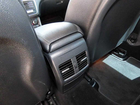 Mercedes-Benz GLA-Class — photo 17