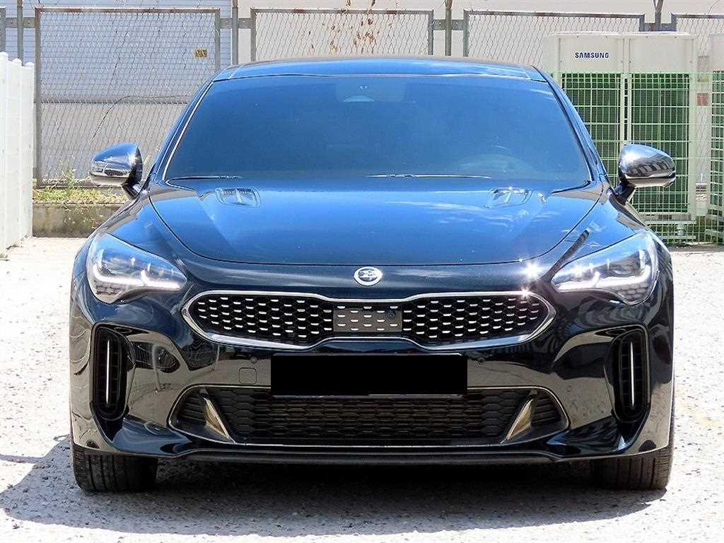 Kia Stinger — photo 01