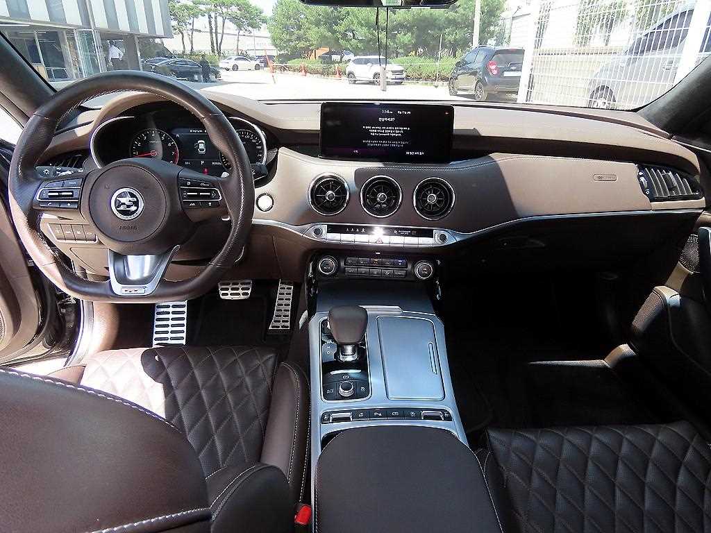 Kia Stinger — photo 07