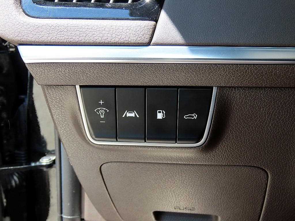 Kia Stinger — photo 12