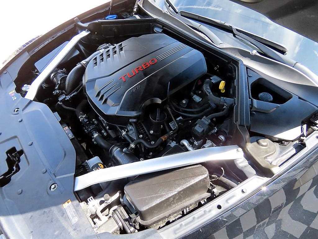 Kia Stinger — photo 19