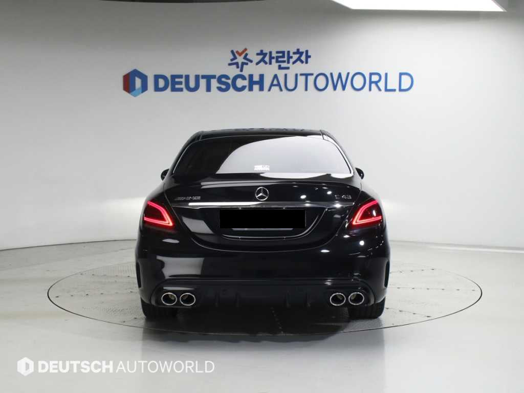 Mercedes-Benz C-Class — photo 04