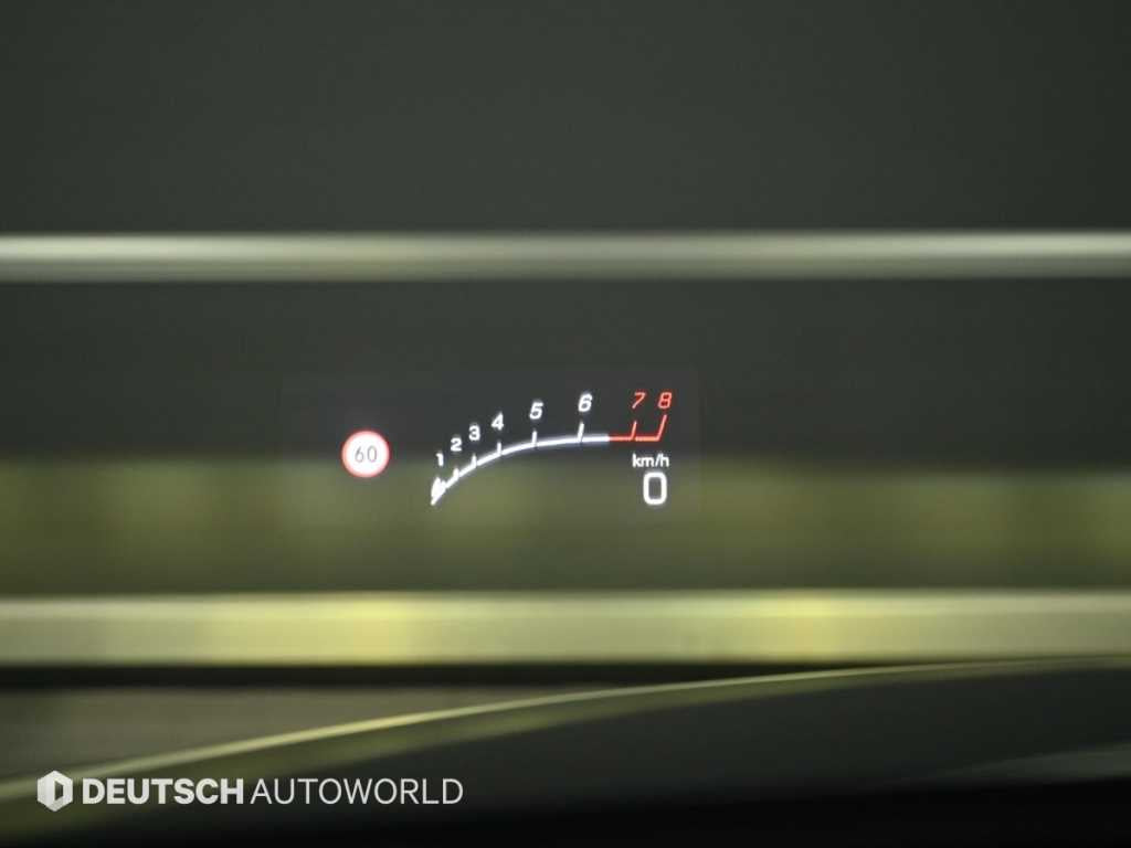Mercedes-Benz C-Class — photo 17