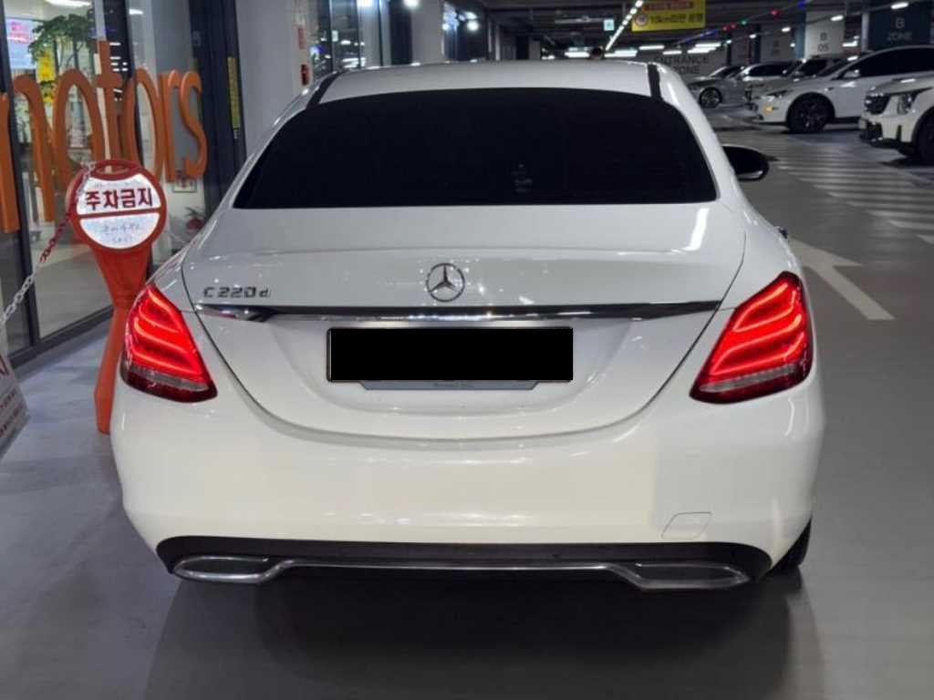 Mercedes-Benz C-Class — photo 05