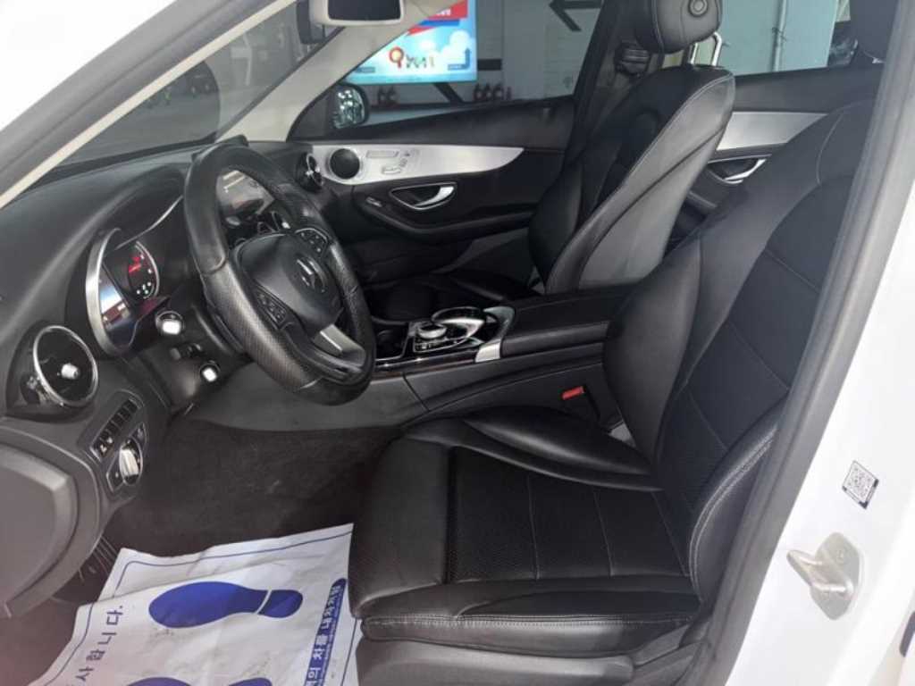 Mercedes-Benz C-Class — photo 06