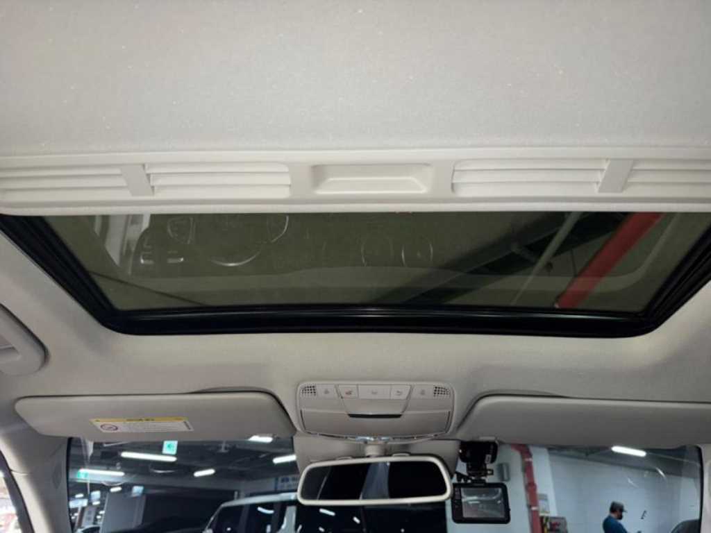 Mercedes-Benz C-Class — photo 14