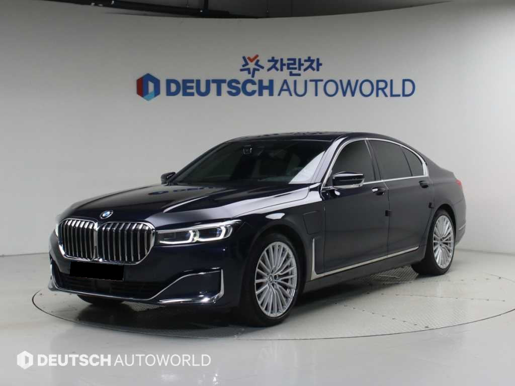BMW 7-Series — photo 01