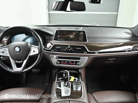 BMW 7-Series — photo 07