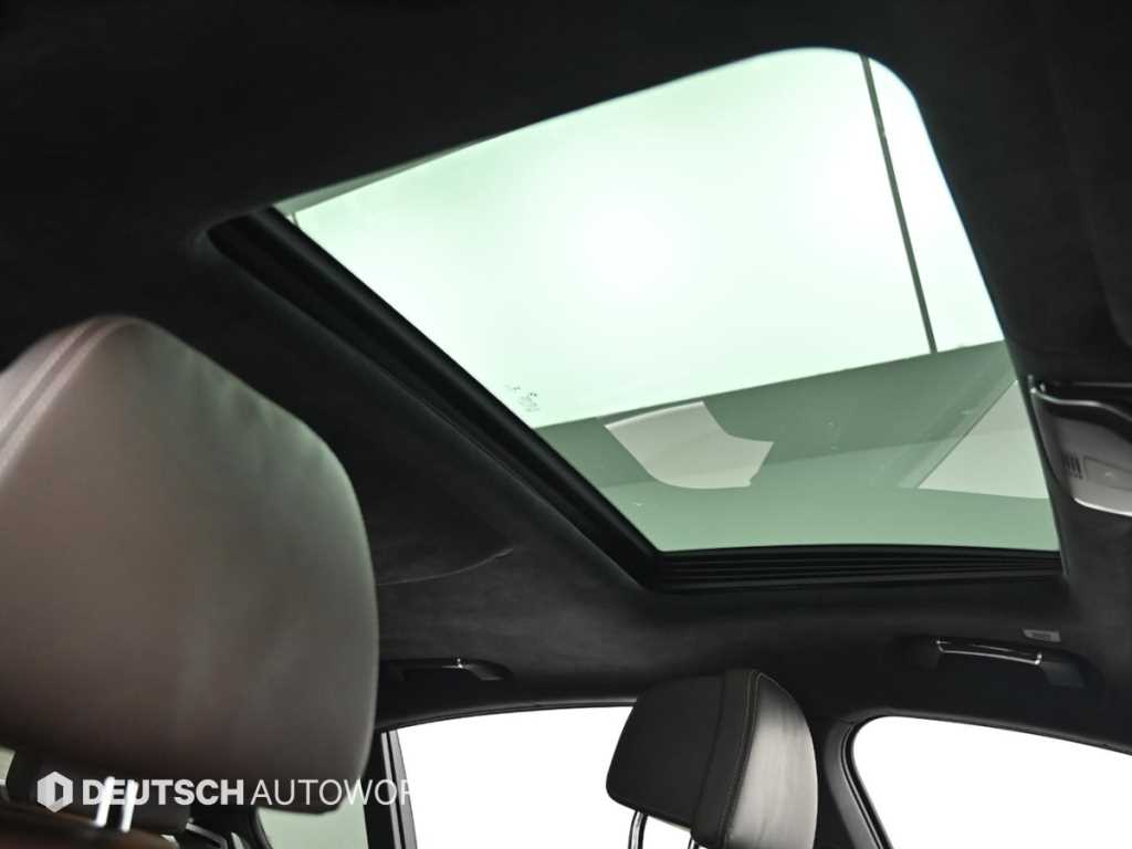BMW 7-Series — photo 18