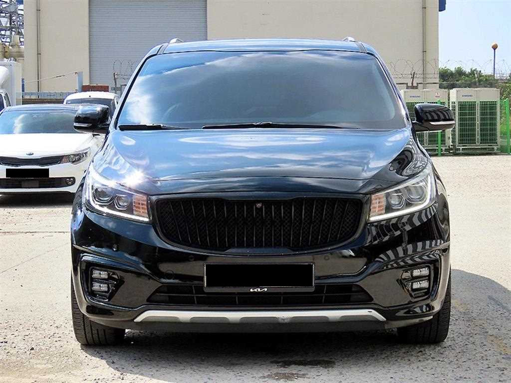 Kia Carnival — photo 01