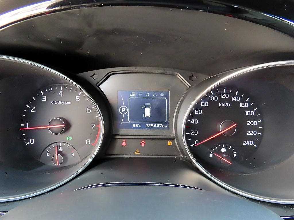 Kia Carnival — photo 09