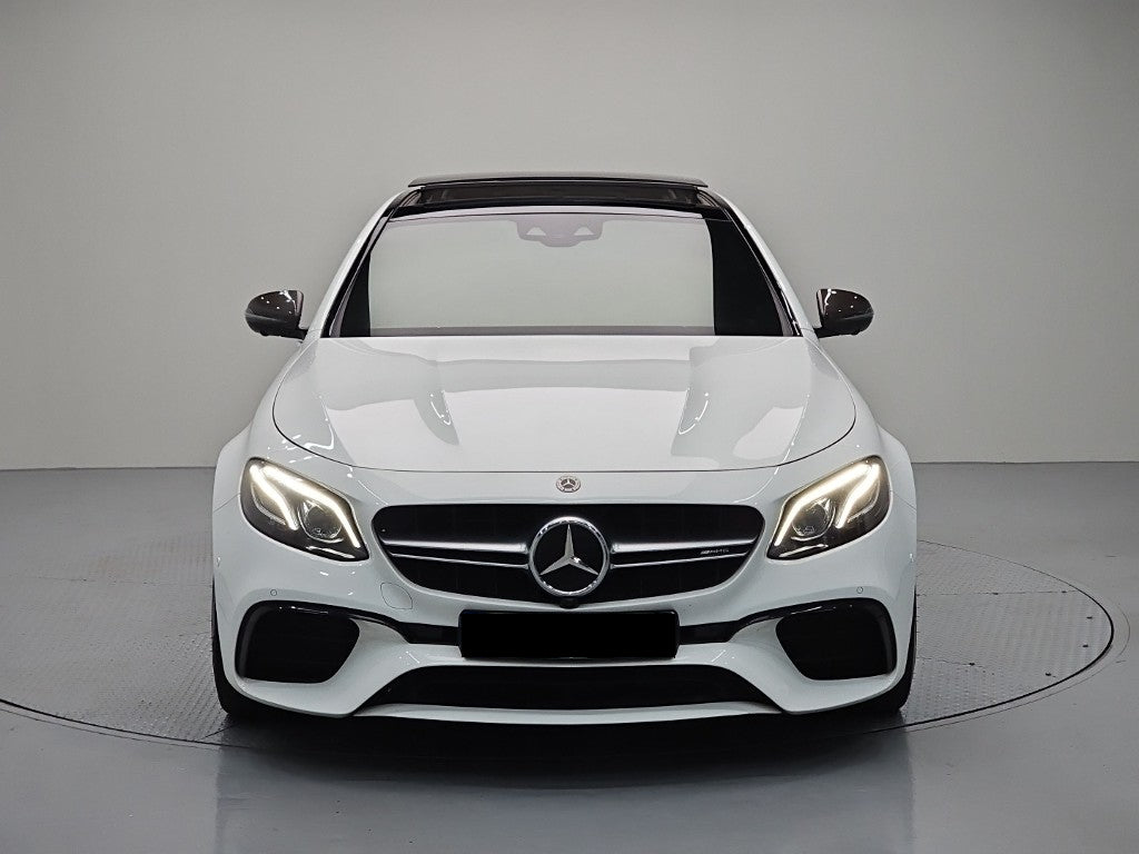 Mercedes-Benz E-Class — photo 02