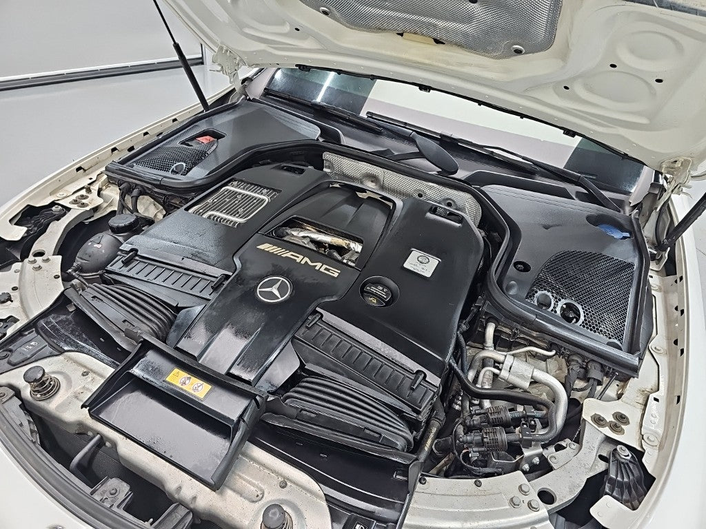 Mercedes-Benz E-Class — photo 05