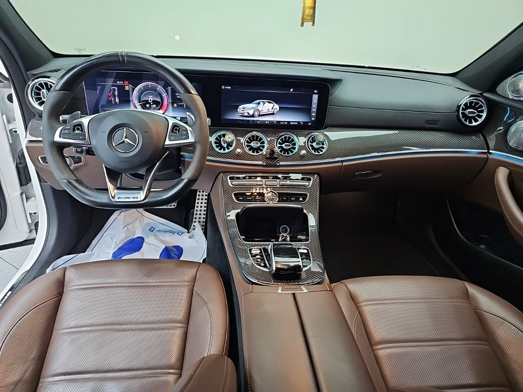 Mercedes-Benz E-Class — photo 07