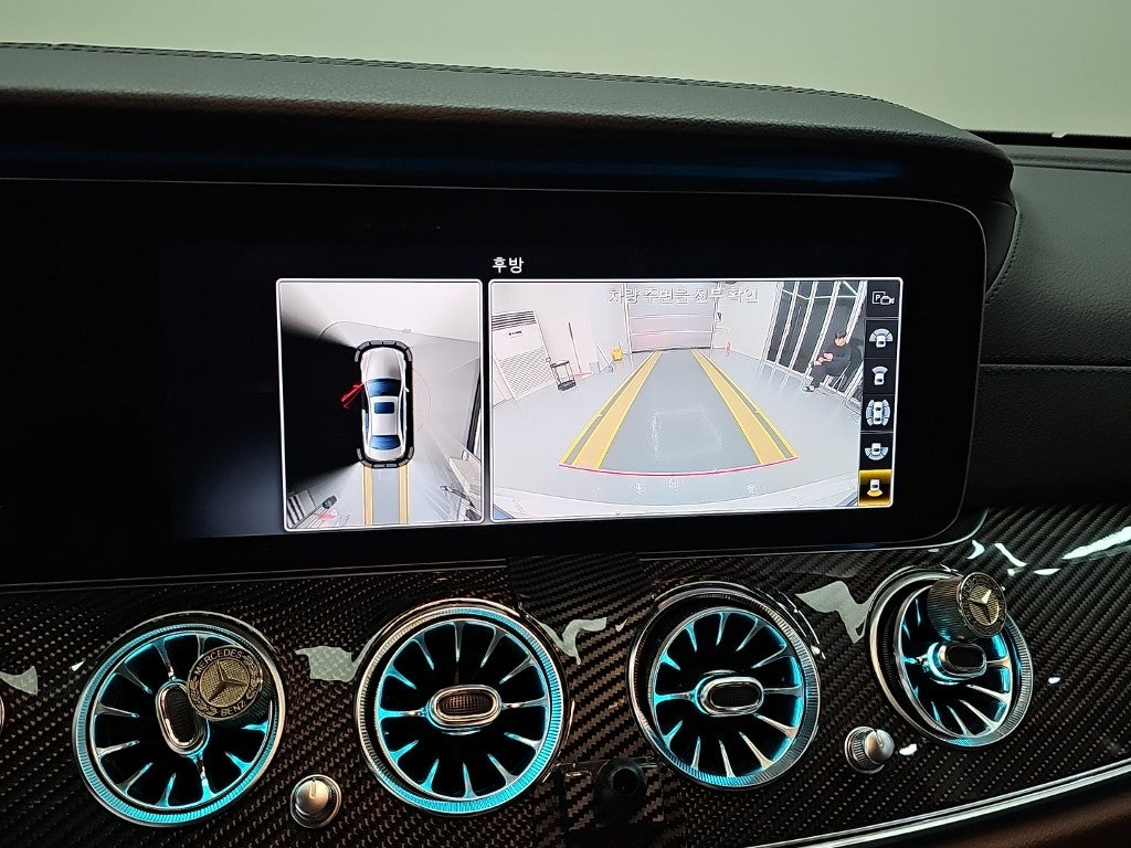 Mercedes-Benz E-Class — photo 16