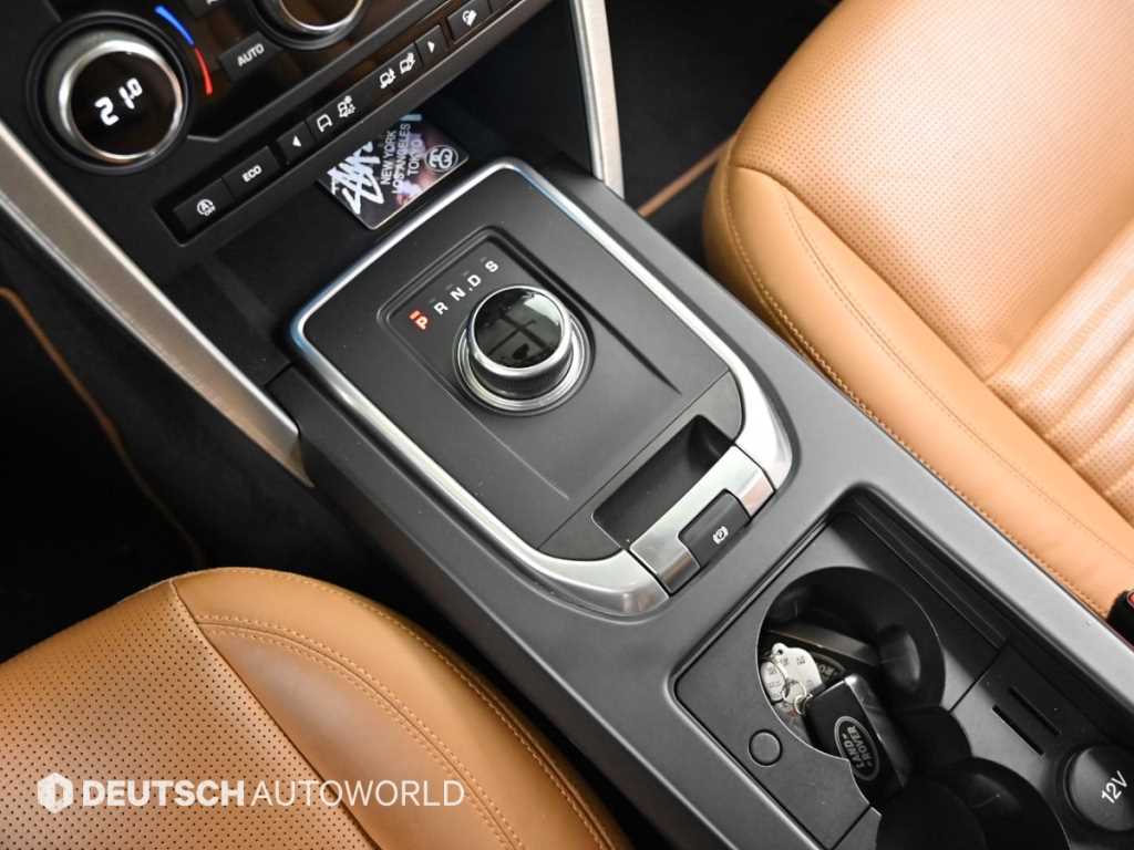 Land Rover Discovery Sport — photo 09