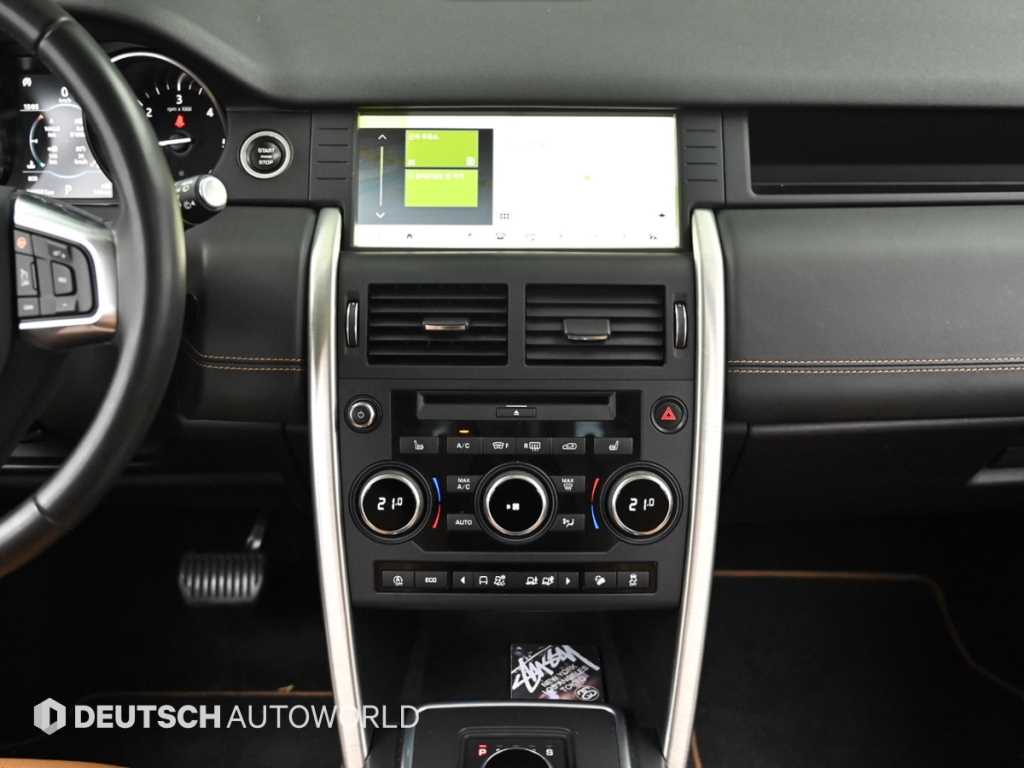 Land Rover Discovery Sport — photo 14