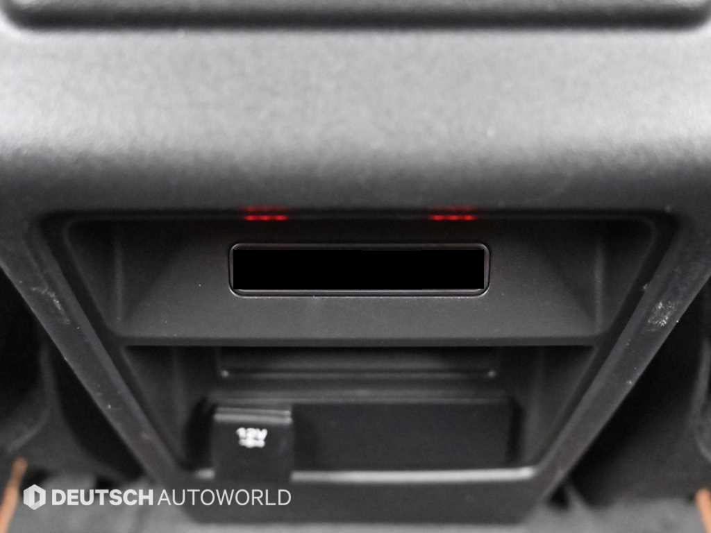 Land Rover Discovery Sport — photo 16