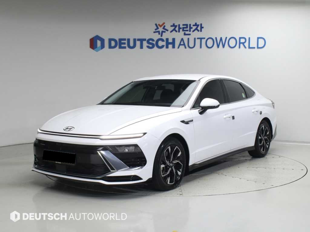Hyundai Sonata — photo 01