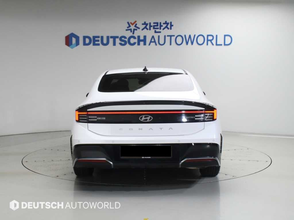 Hyundai Sonata — photo 04