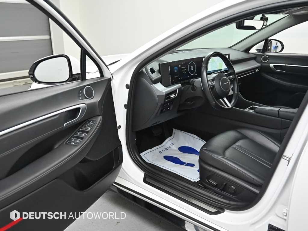 Hyundai Sonata — photo 11